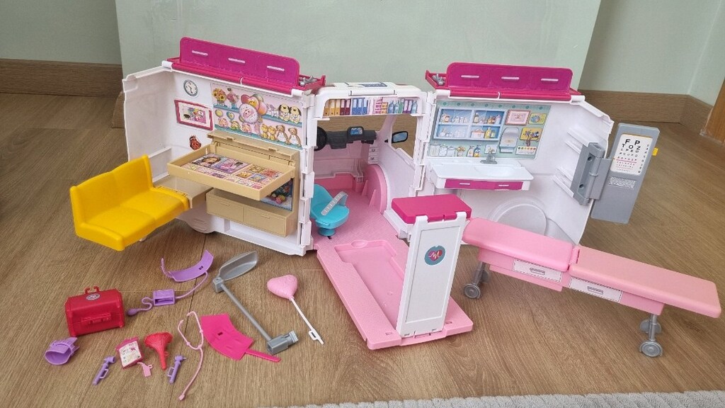 Barbie ambulans - 6