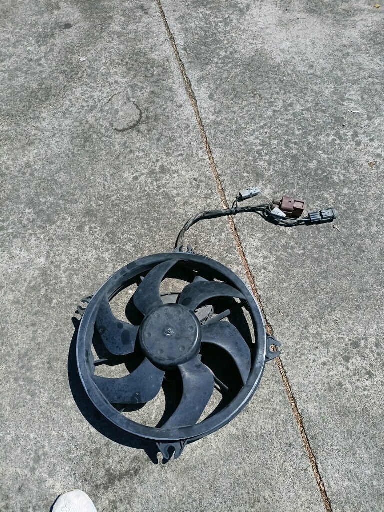 sitroen.C5fan motoru - 2