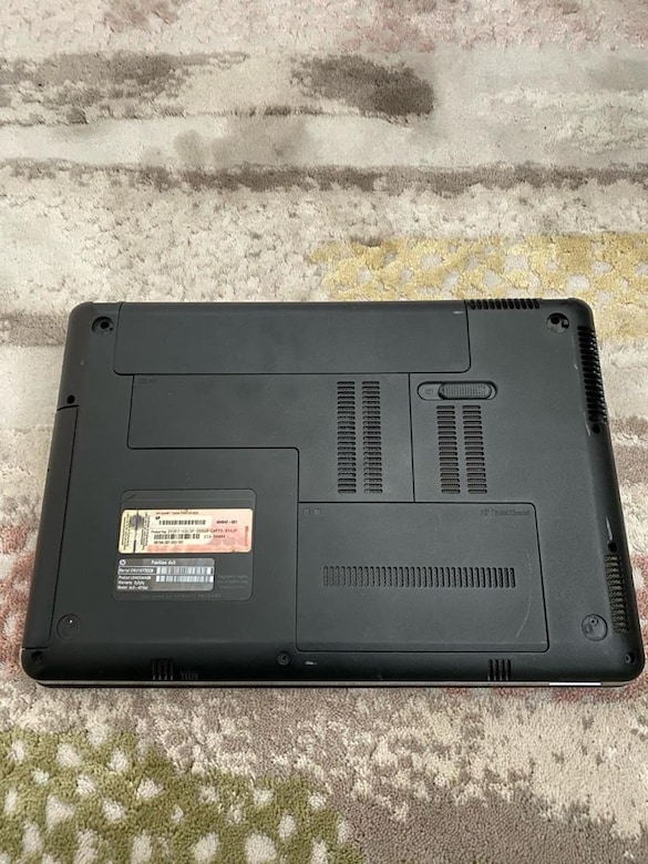 hp leptop i3 - 3