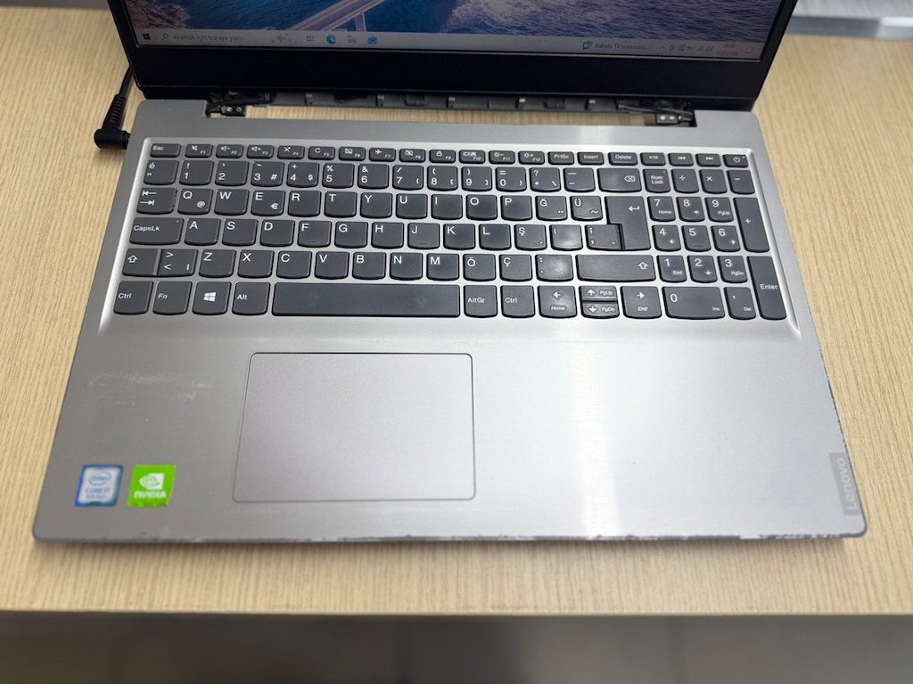 LENOVO İ7 8565U İŞLEMCİ | MX110 2GB E.KART | 8GB RAM | 256GB SSD - 3