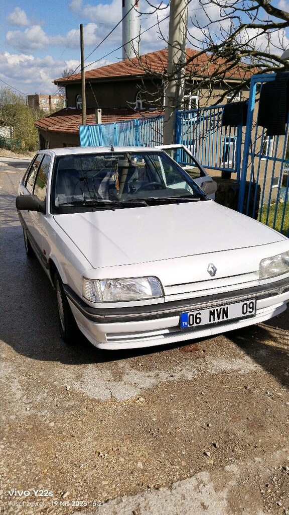 RENAULT 21 MENEGAR 1994 - 7