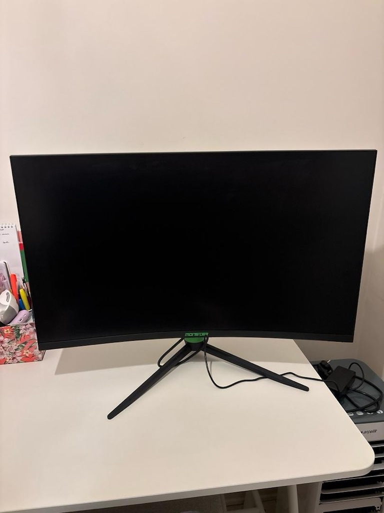Monster Aryond A32 V1.1 | 32 İnç | 2K QHD | 165Hz | Curved - 2