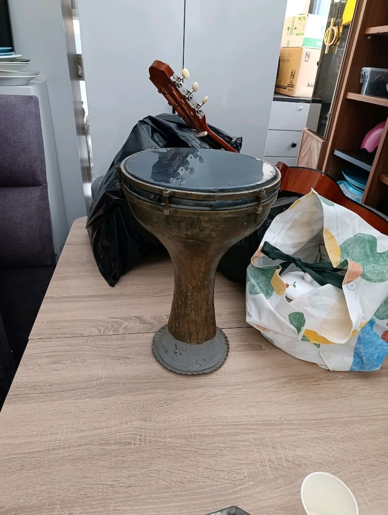 TERAZİ 900TL GİTAR 1,500TL ANTİKA BAKIR DARBUKA 2,500TL - 8