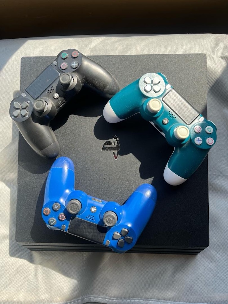 PS4 PRO
