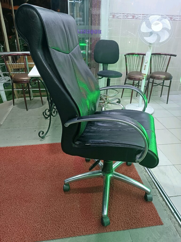 PATRON KOLTUĞU DERİ BİR SIKITISI YOK. KALİTELİ - 2