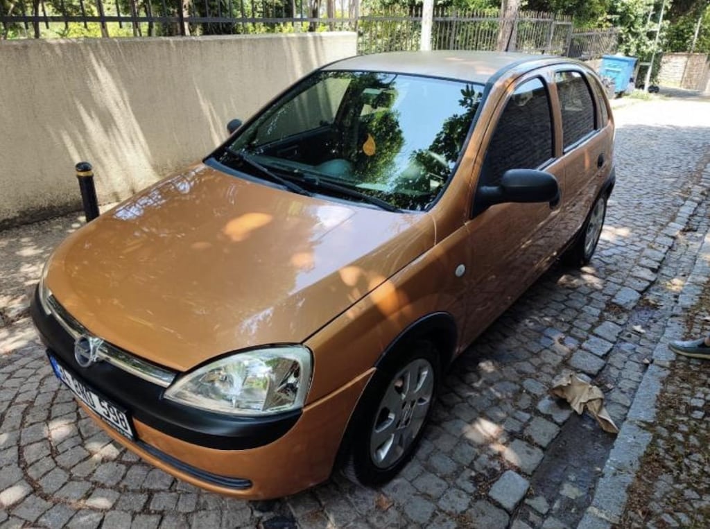 2005 çıkışlı Otomatik Corsa 1.2 Tavan boyasız Sadece benzinli 222binde - 3
