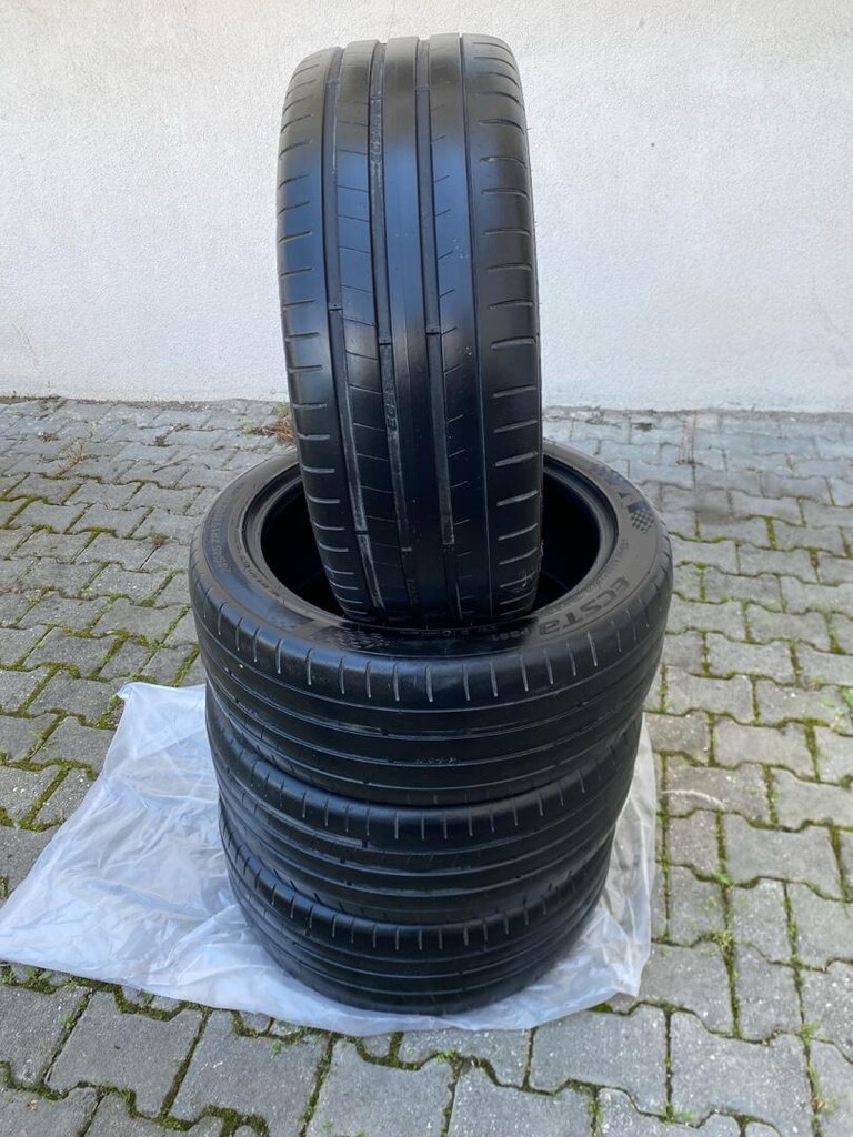 245 45,19 Yazlık lastik KUMHO - 4
