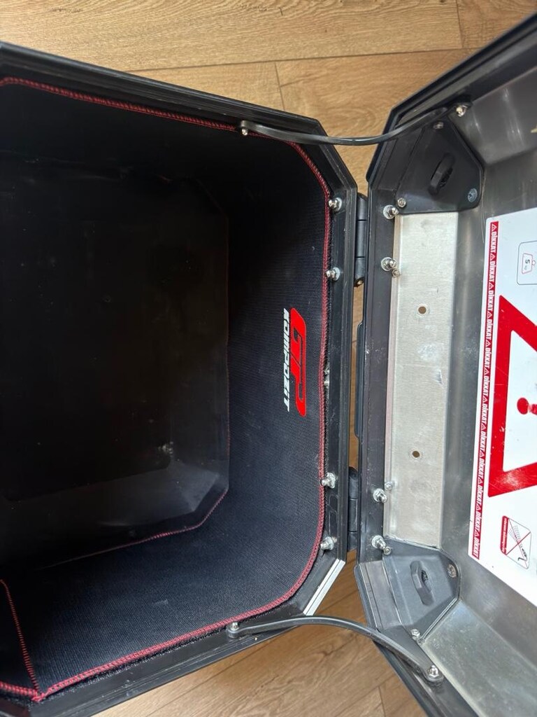 GP KOMPOZİT 37 lt Desenli Aliminyum Motorsiklet Çantası(Topcase) - 7