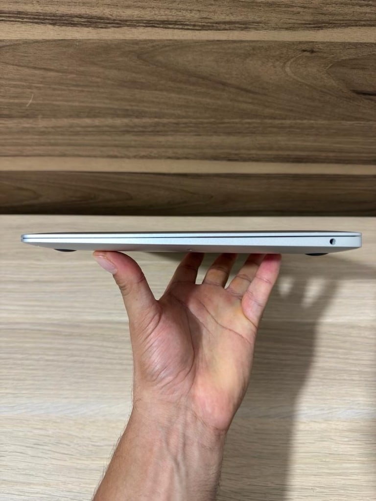 MacBook Air / M1 / 13 inç / 8 GB Ram / 256 GB Ssd - 8
