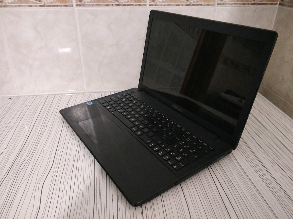 Asus laptop i5 8ram SSD li harici ekran kartlı - 2