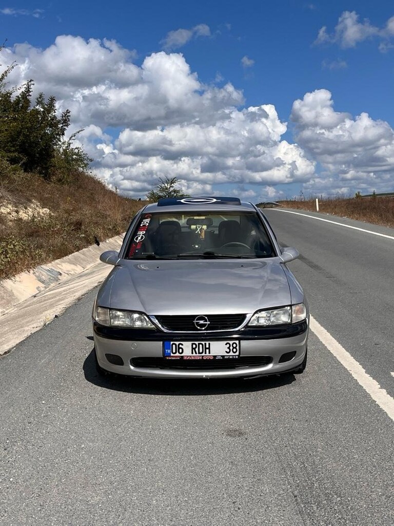 OPEL VECTRA B - 2