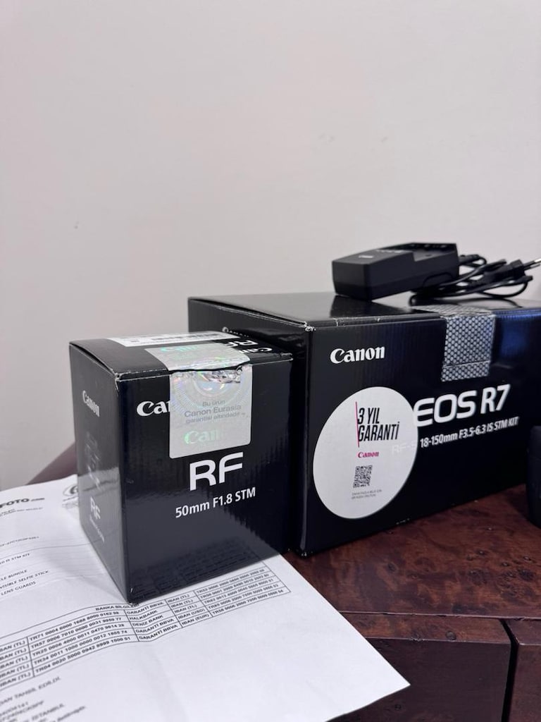 Canon EOS R7 Kamera - 2