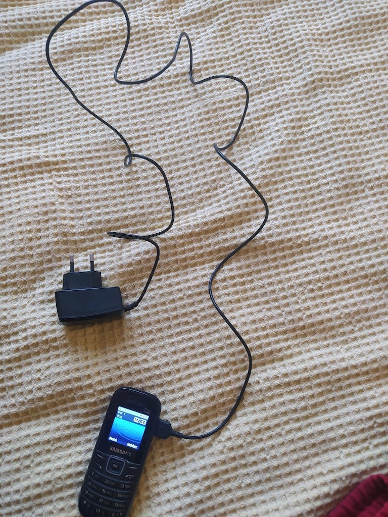 FM radyolu Samsung cep telefonu - 2