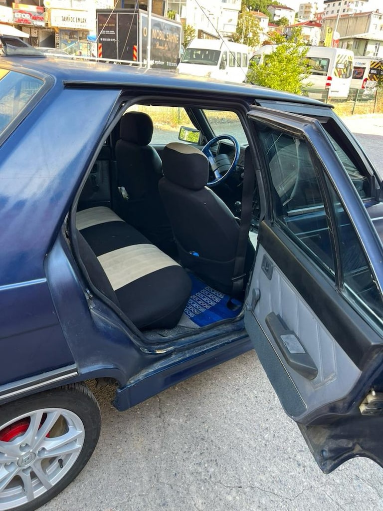 Mavi Sedan Araba - 7