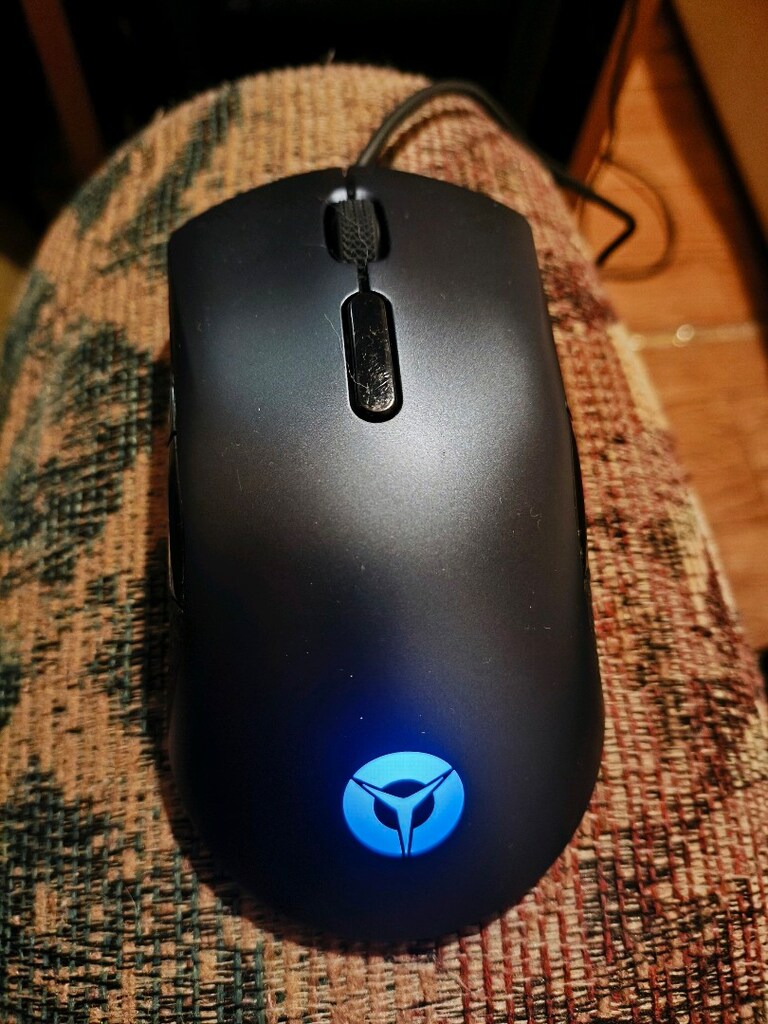 Lenovo Legion M300 RGB Gaming Mouse. - 3