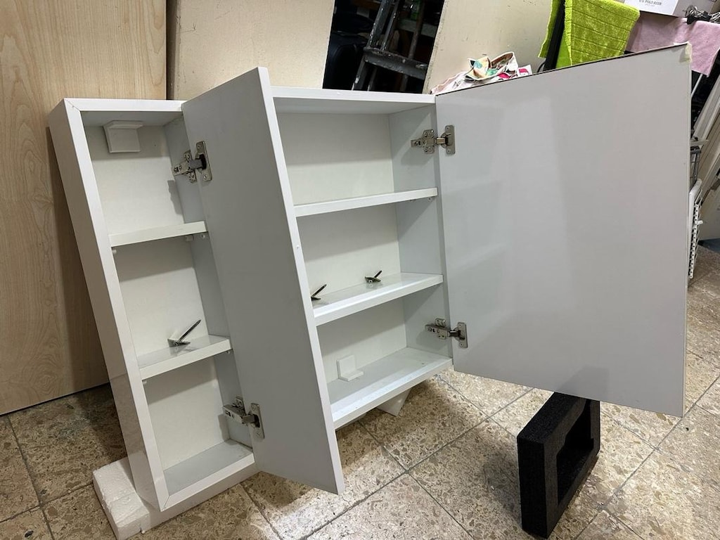 İSTER BANYO VEYA ECZA DOLABI ÇOK AMAÇLI KULLANILIR AYNALI VE RAFLI DUV - 4
