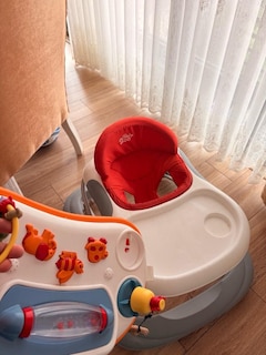 bebek yürüteç ve mama sandalyesi - 2