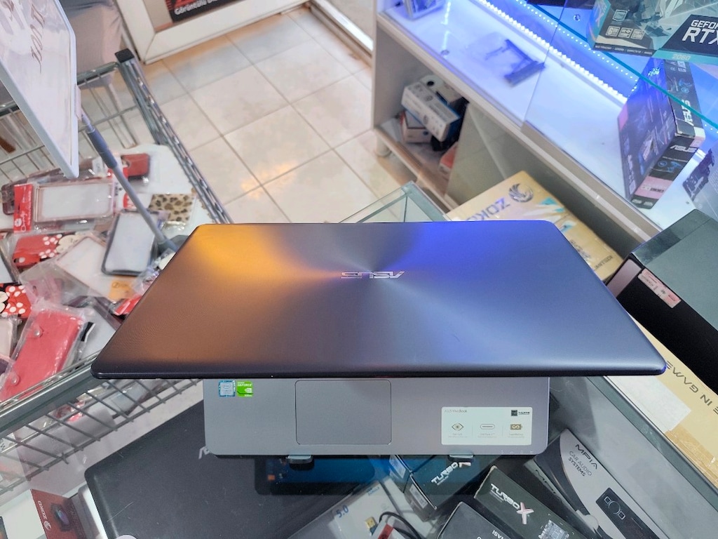 TERTEMİZ ASUS | i5 7.Nesil • 2GB Nvidia Ekran Kartı • 3 Saat Pil Ömrü! - 4