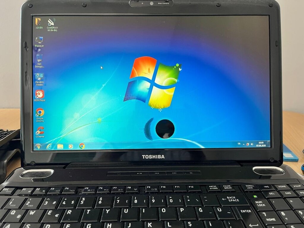 toshiba satellite l505 11E - 9