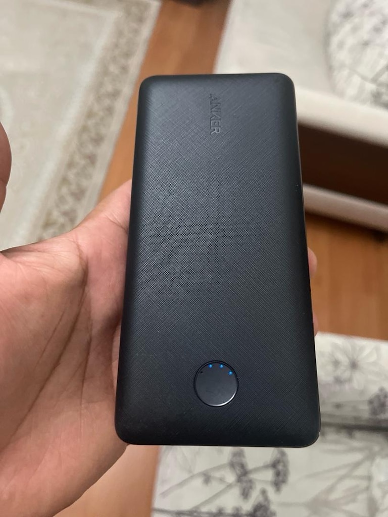 power bank anker 20bin mAh yenisi kadar temiz - 2