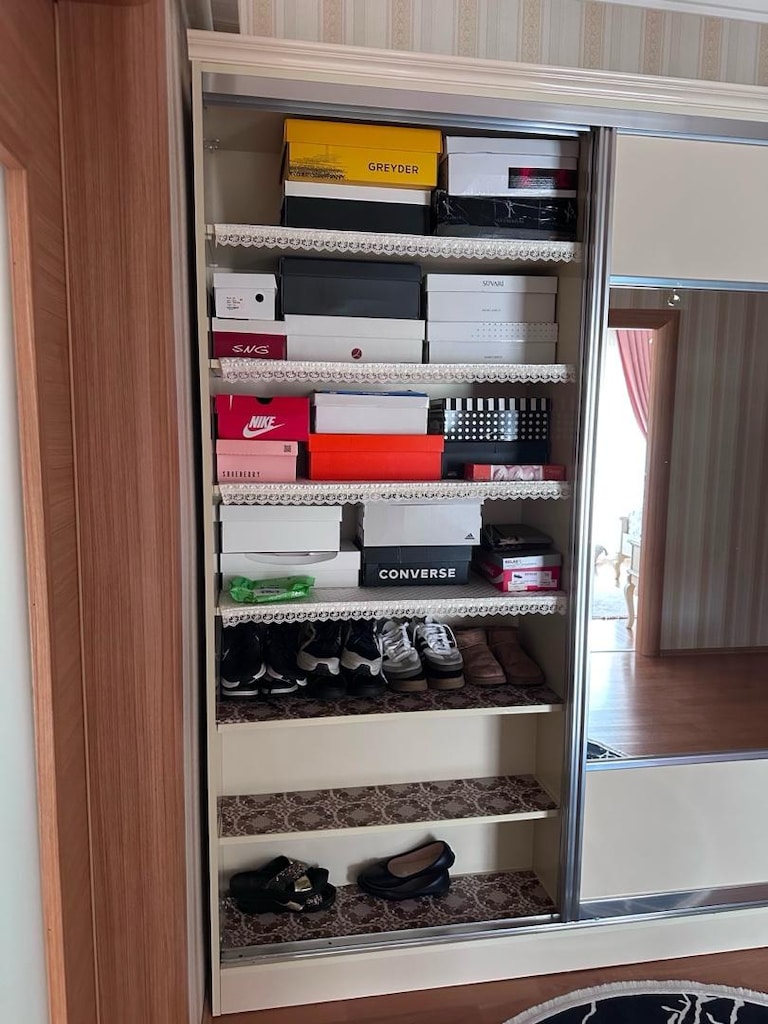 gözlü özel yapım vestiyer - 2