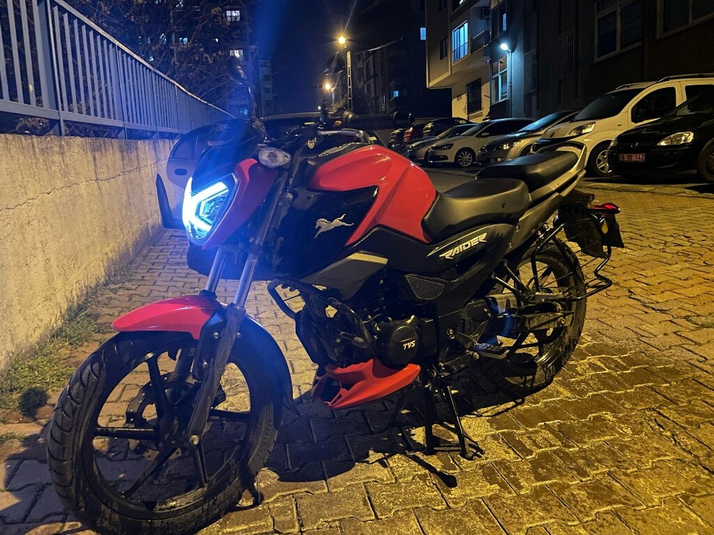 TVS Raider 125 - 9.500 km