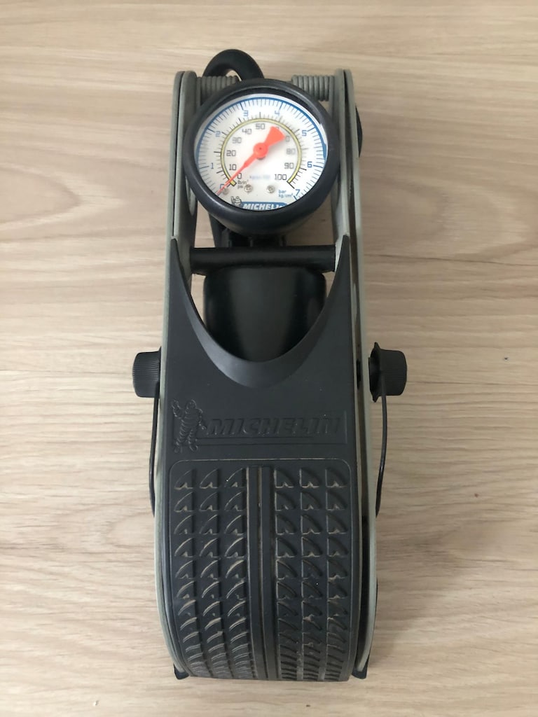Oto Lastik Ayak Pompası (Michelin), Analog Göstergeli, 3 Uçlu