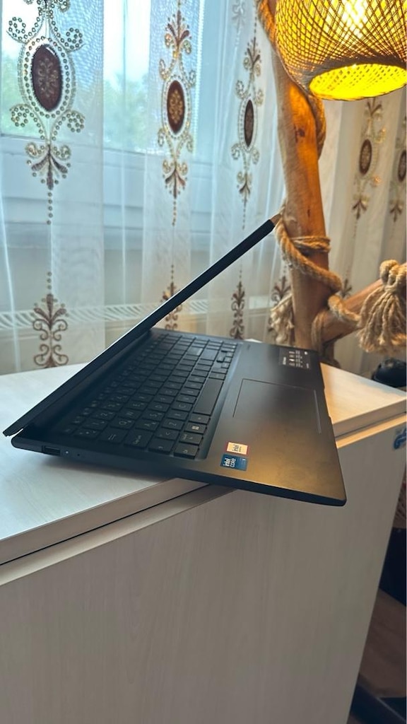 ASUS VİVOBOOK - 2