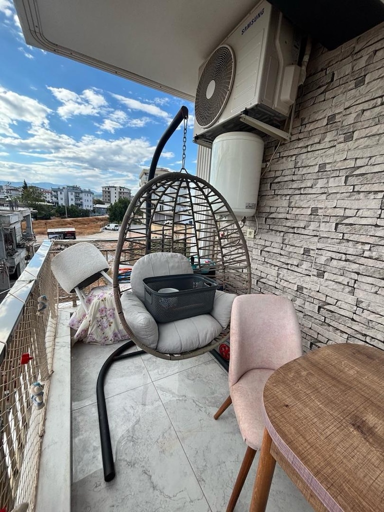 yemek masası ve salıncak - 4