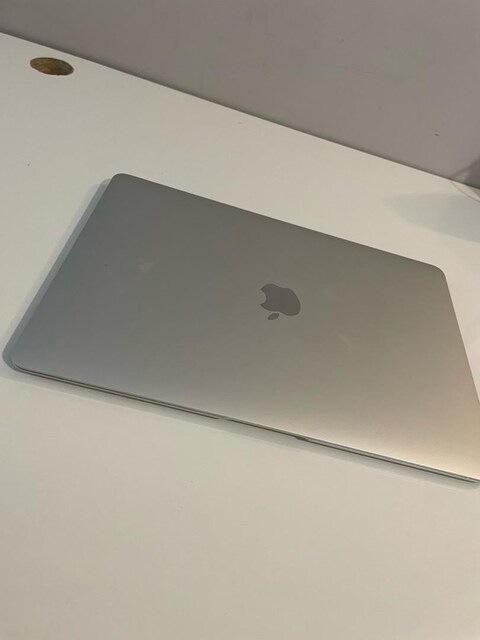 Apple MacBook Air M1 – Sorunsuz ve Temiz