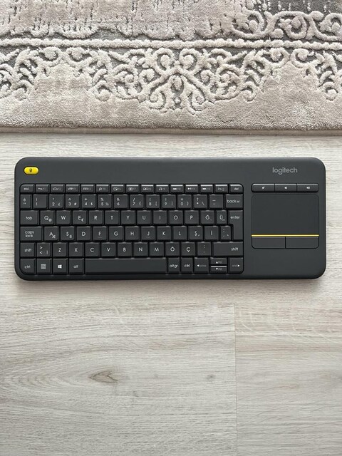 Logitech Klavye