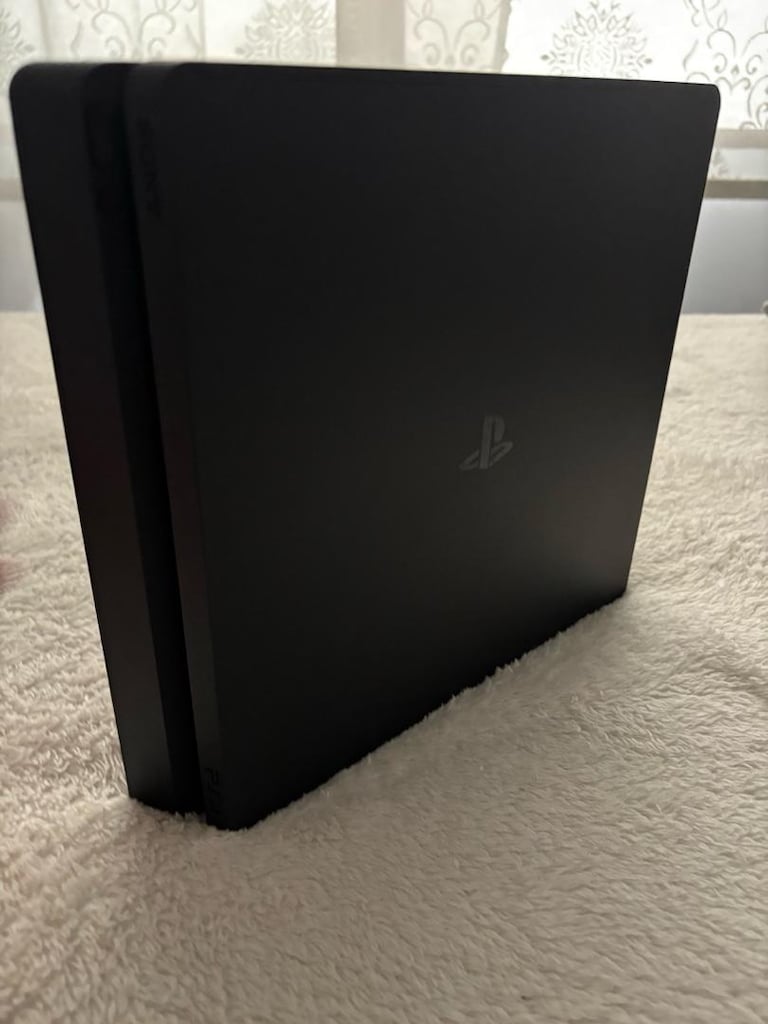 Sony PlayStation 4 Slim + 1 Kol + 4 Oyun | Temiz Kullanım - 6