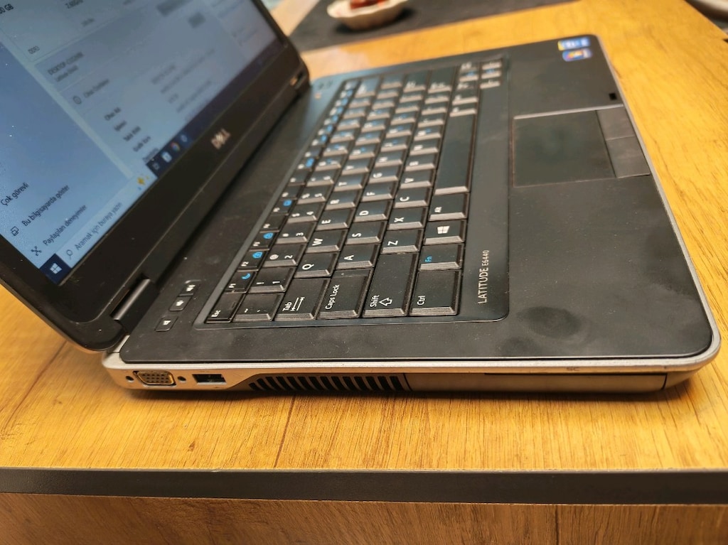Dell Latitude E6440 İntel İ5 8 Ram 120 SSD - 5