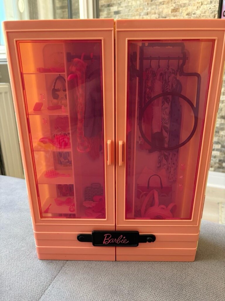 Barbie bebek dolabı ( Berbie bebek hediyeli) - 4