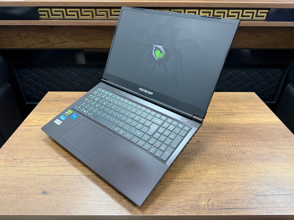 Monster Abra A5 V21.3 i7-12700H 16GB 500GB RTX2050 15.6” Notebook - 4
