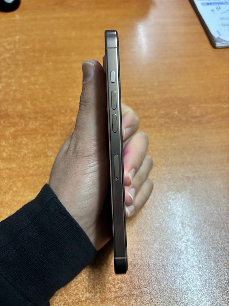 iPhone 16 Pro max - 3