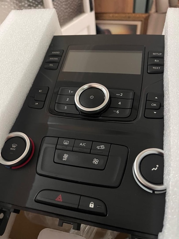 RENAULT MEGANE 4 ORİJİNAL KLİMA VE TEYP KONTROL PANELİ (4.2 INCH) - 2