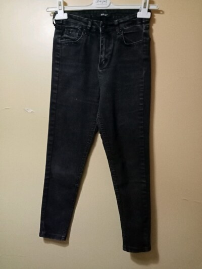 10 yaş çocuk Jean. yüksekbel likralı Jean.