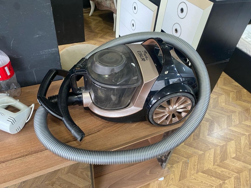 ARNİCA TESLA MARKA TOZ TORBASIZ ELEKTRİKLİ SÜPÜRGE - 2