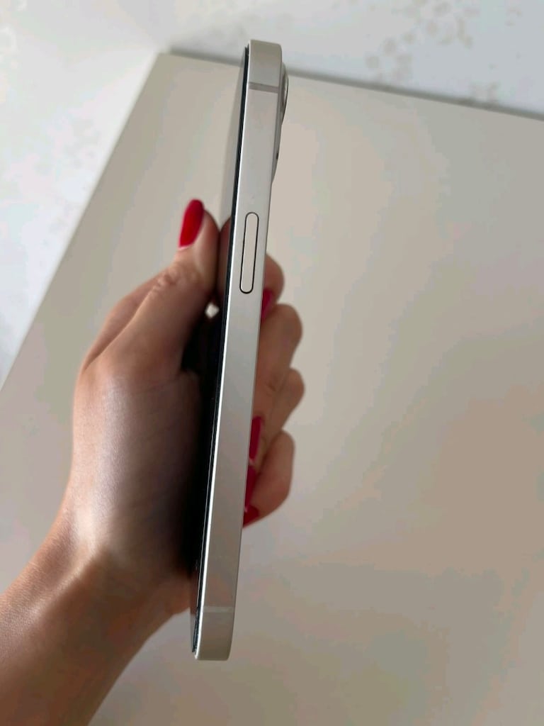 iPhone 13 – 128 GB - 2