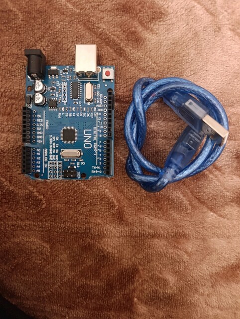 satılık Arduino r3 devre kartı ve kablosu