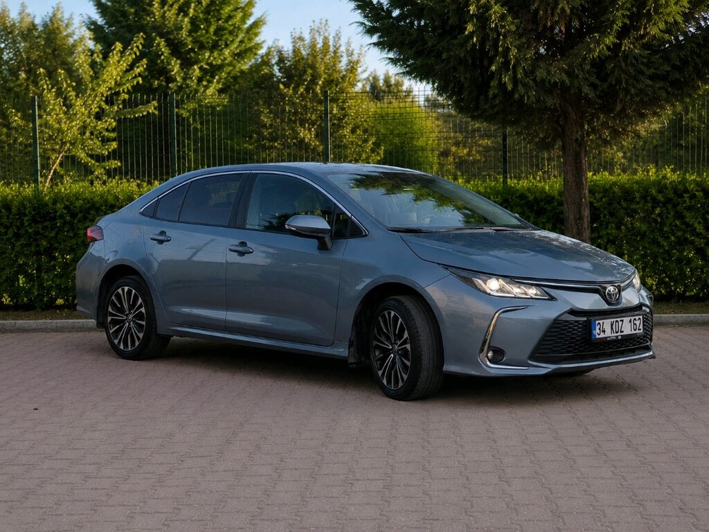Servis Bakımlı ++ Sahibinden++ Corolla hibrit Flame Xpack - 3