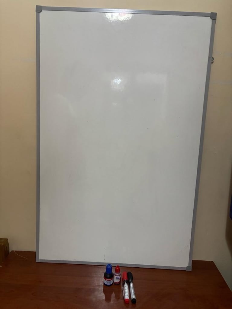 Yatak, Masa(2 adet), Sandalye(2 adet) ve Yazı Tahtası - 6