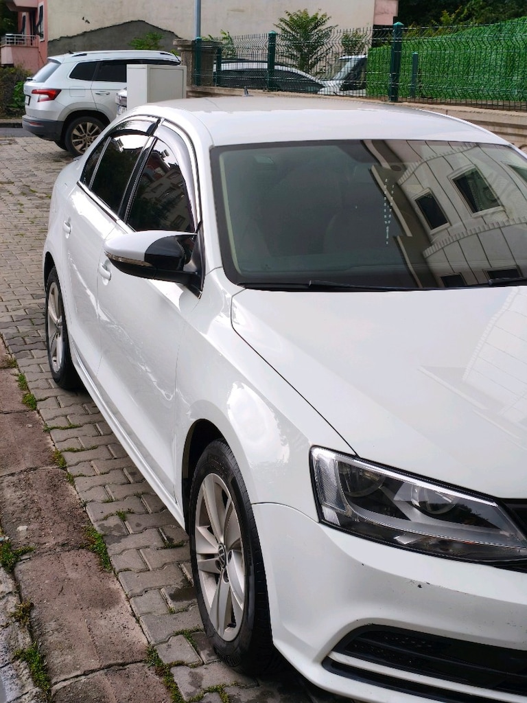 Beyaz Volkswagen - 2