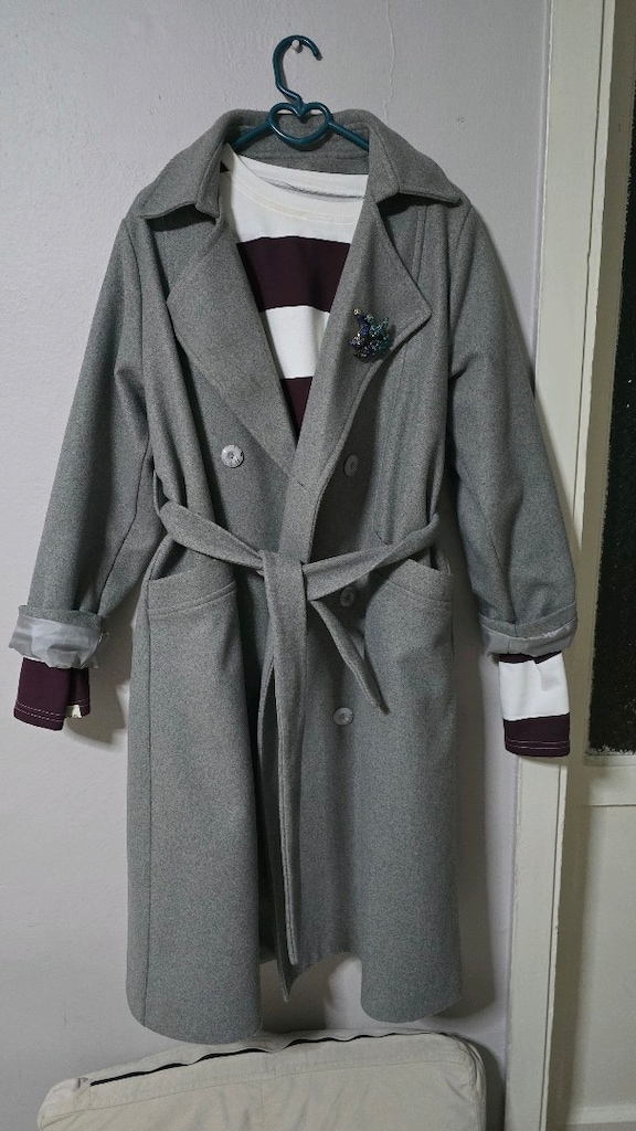 Temiz ve az kullanılmış kadın kaban - 2