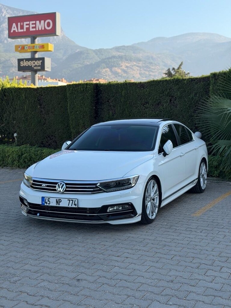 Volkswagen PASSAT 1.6 TDİ Otomatik Cam Tavan - 2