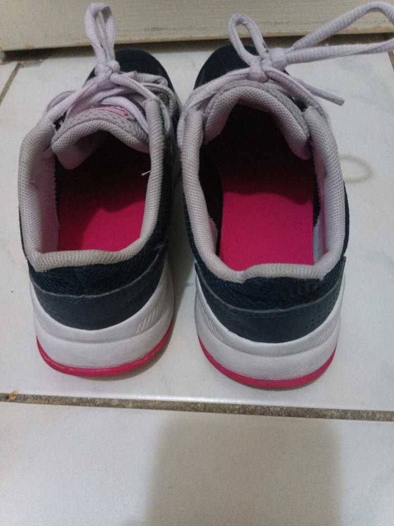 adidas orjinal spor ayakkabı 33 no detay açıklamada - 4