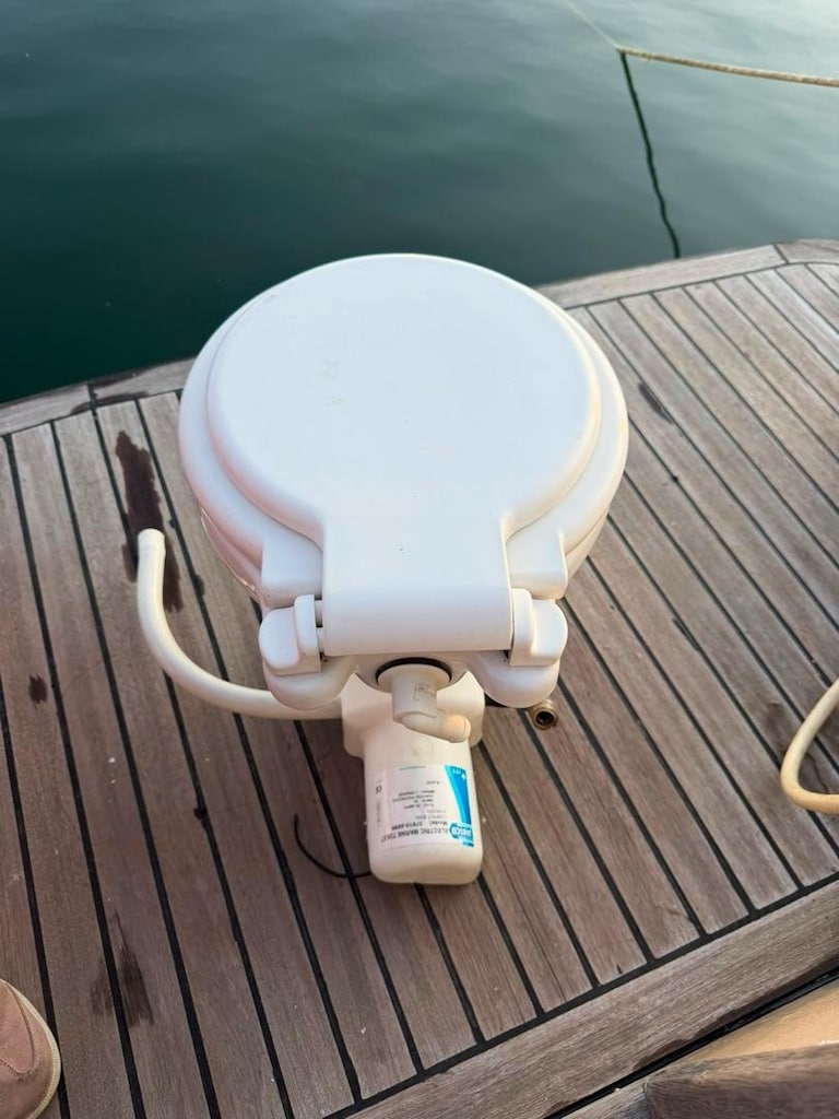 elektrikli tuvalet 12V jabsco - 4