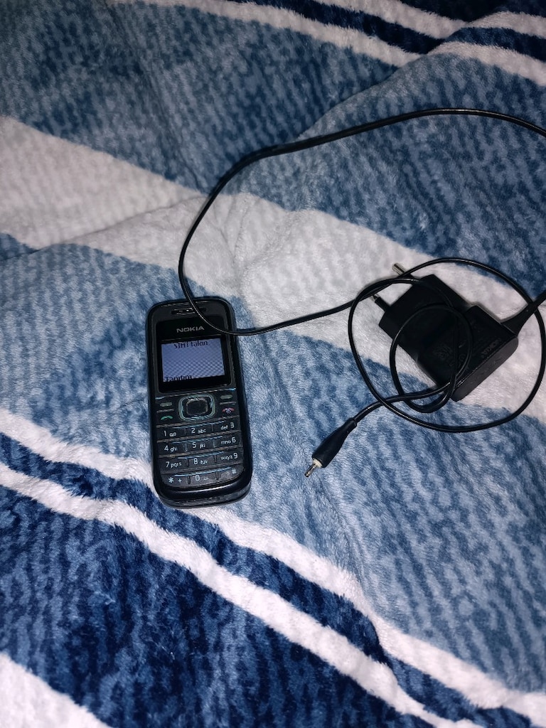 Nokia tuşlu tel - 6