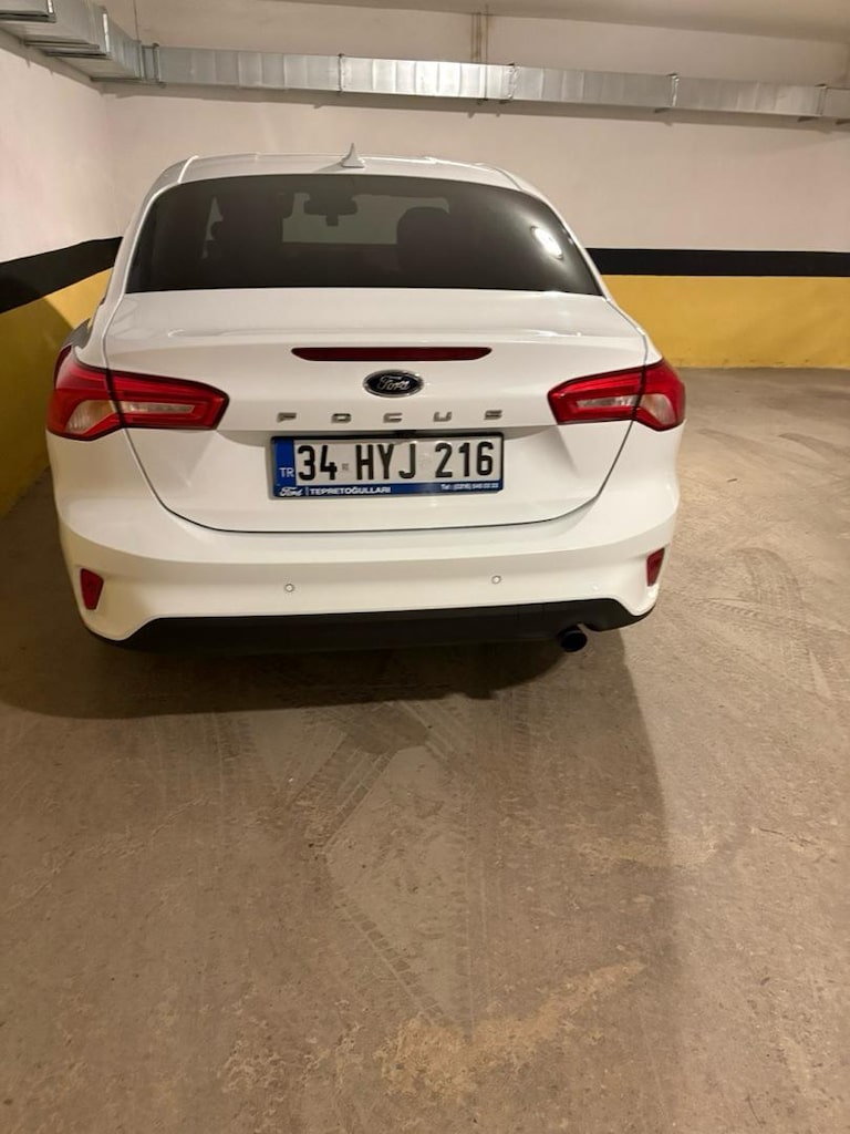 Beyaz Ford - 7